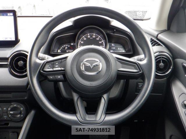 Mazda MAZDA2 2022-09 207650-3