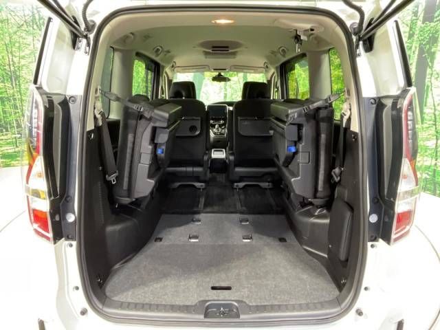 Nissan SERENA 2020-08 12768-11