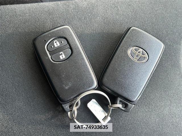 Toyota PRIUS 2013-09 384521-23