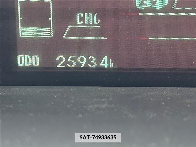 Toyota PRIUS 2013-09 384521-1