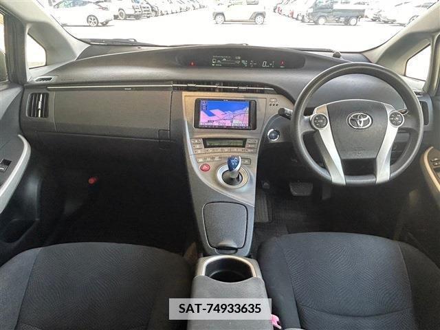 Toyota PRIUS 2013-09 384521-7