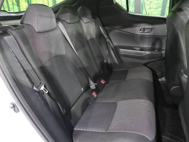 Toyota C-HR 2022-01 12775-9