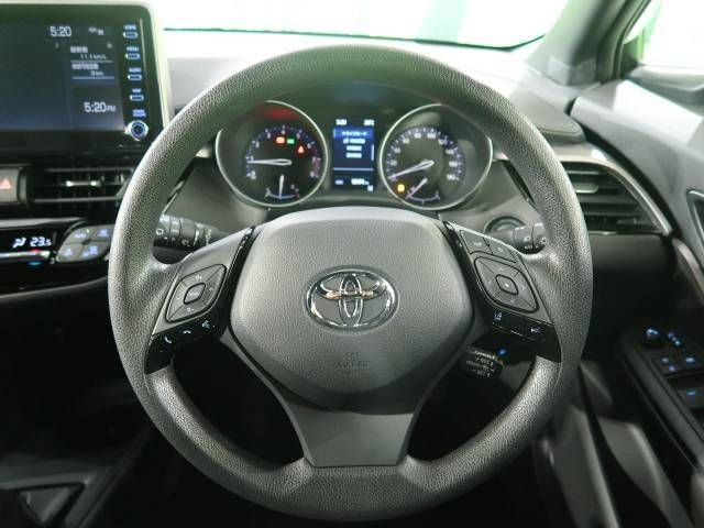Toyota C-HR 2022-01 12775-11