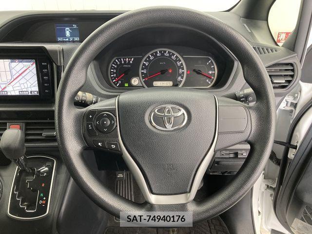 Toyota VOXY 2014-08 337259-16