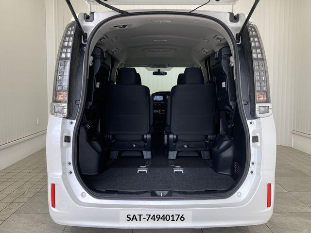 Toyota VOXY 2014-08 337259-26