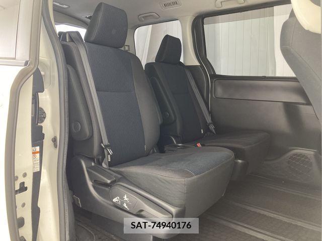 Toyota VOXY 2014-08 337259-17