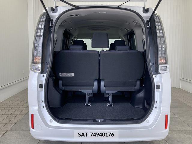 Toyota VOXY 2014-08 337259-25