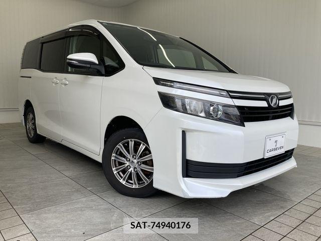 Toyota VOXY 2014-08 337259-0