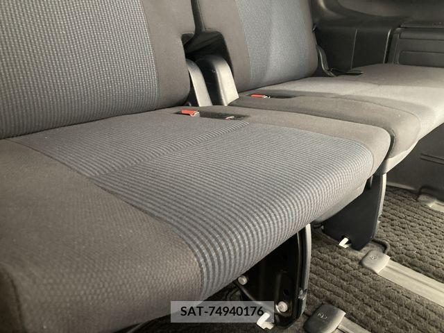 Toyota VOXY 2014-08 337259-23
