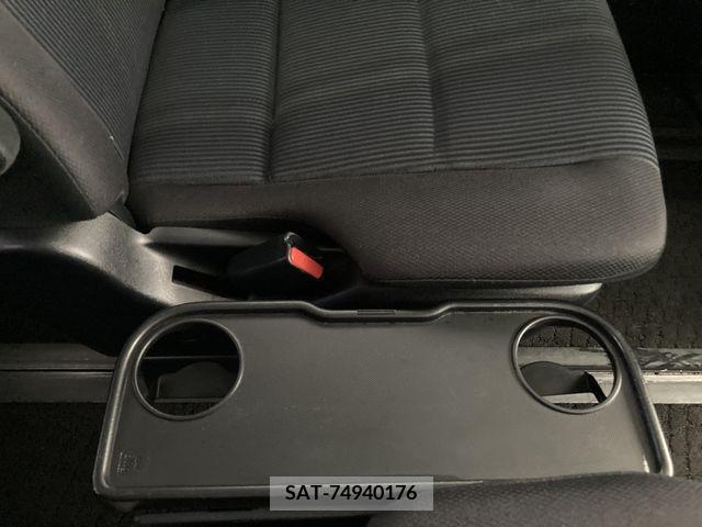 Toyota VOXY 2014-08 337259-21