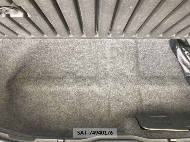 Toyota VOXY 2014-08 337259-28