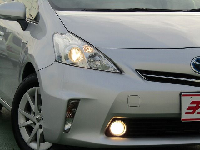 Toyota PRIUS ALPHA 2012-07 24748-25