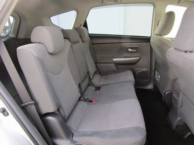 Toyota PRIUS ALPHA 2012-07 24748-3