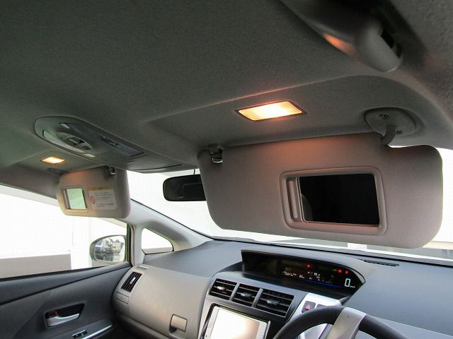 Toyota PRIUS ALPHA 2012-07 24748-24