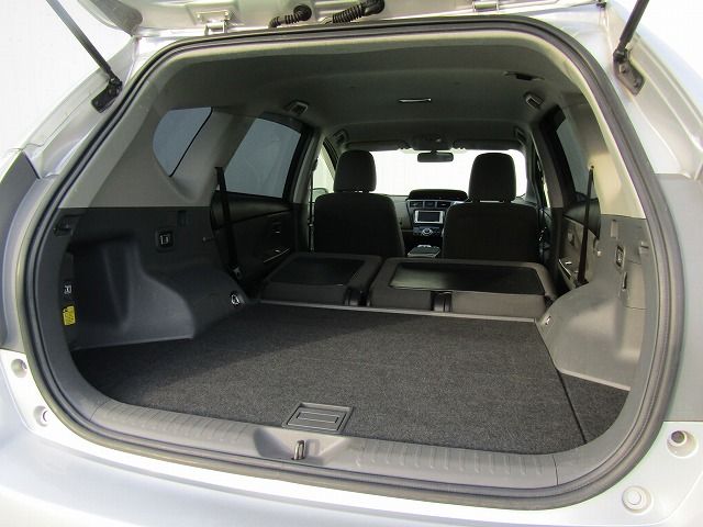 Toyota PRIUS ALPHA 2012-07 24748-21