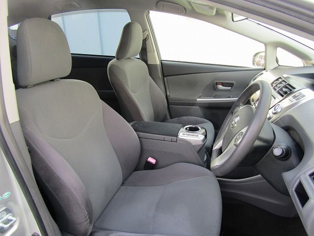 Toyota PRIUS ALPHA 2012-07 24748-9