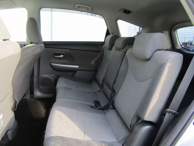 Toyota PRIUS ALPHA 2012-07 24748-18