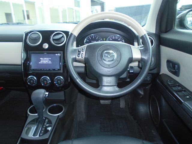 Mazda VERISA 2012-01 4861-18