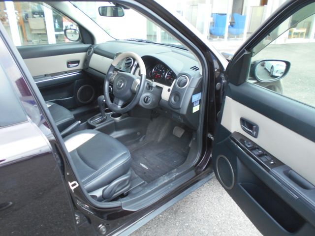 Mazda VERISA 2012-01 4861-1
