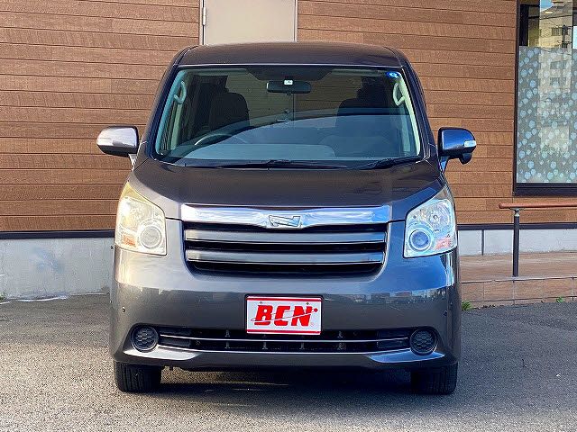 Toyota NOAH 2009-06 23261-24