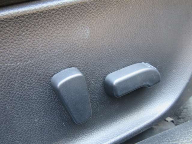 Nissan SKYLINE COUPE 2011-01 7174-24