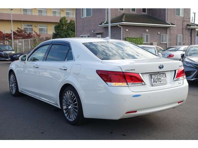 Toyota CROWN MAJESTA 2016-01 10496-4
