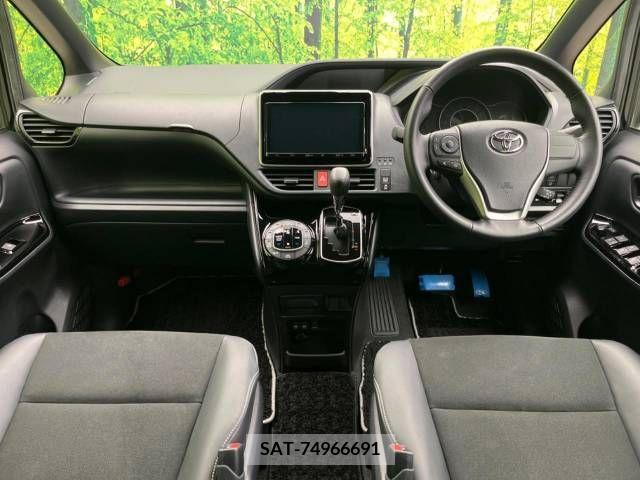 Toyota NOAH 2018-11 392806-1