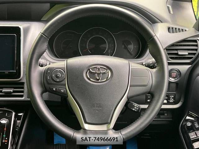Toyota NOAH 2018-11 392806-14
