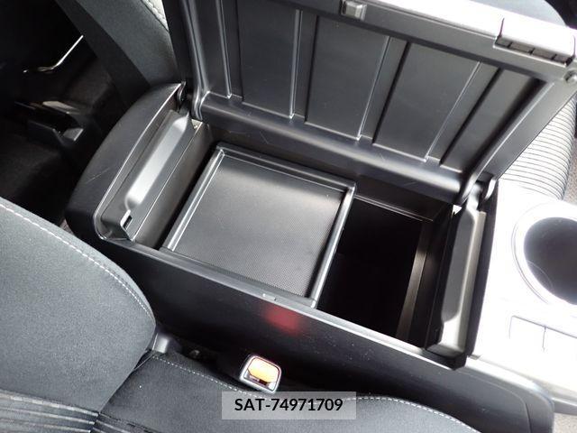 Daihatsu MEBIUS 2017-06 371691-13
