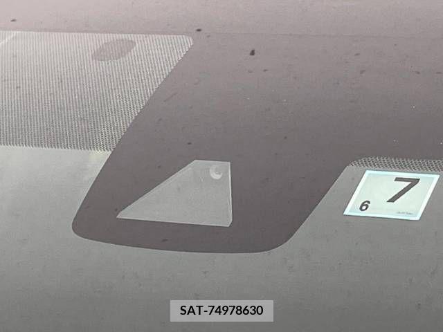 Toyota PRIUS 2017-07 222462-2