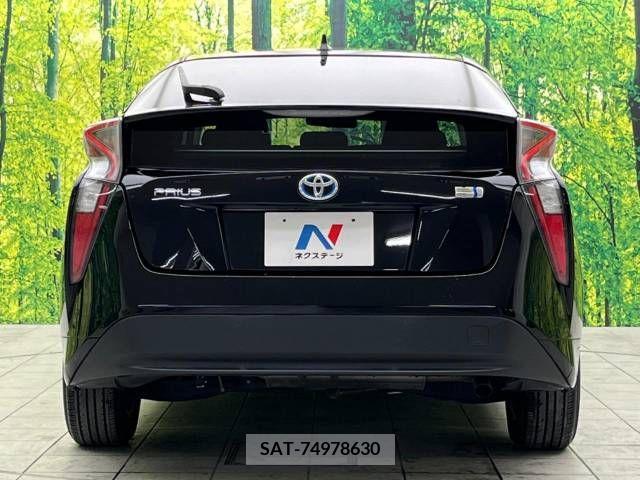 Toyota PRIUS 2017-07 222462-15