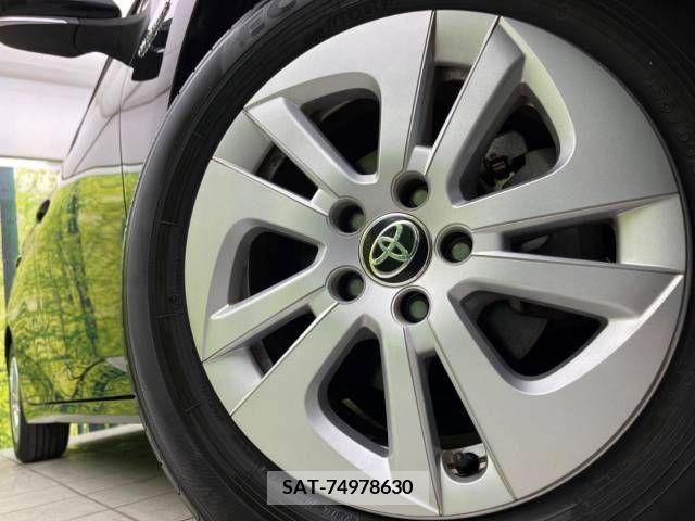 Toyota PRIUS 2017-07 222462-13
