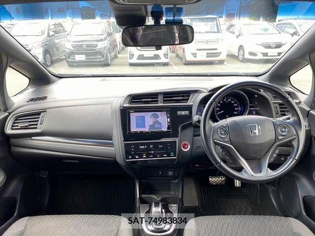 Honda FIT HYBRID 2018-04 360277-12