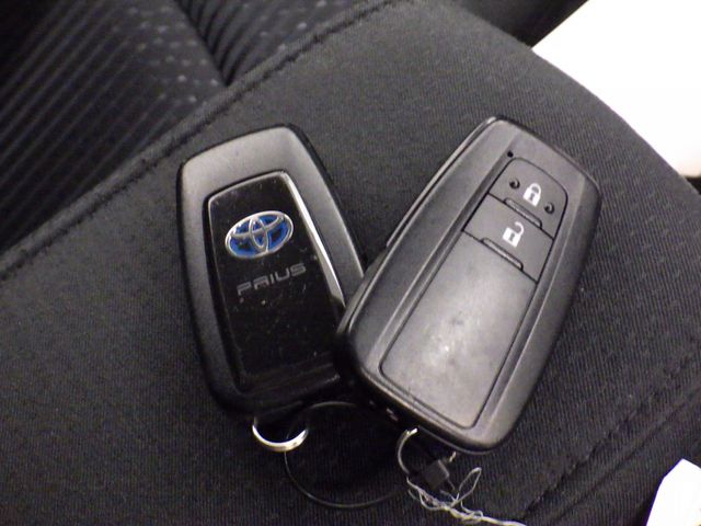 Toyota PRIUS 2016-09 16618-20