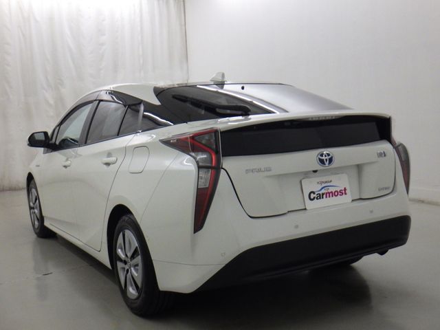 Toyota PRIUS 2016-09 16618-4