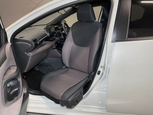 Toyota YARIS 2020-03 14231-7