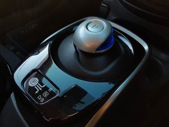 Nissan NOTE 2019-04 190383-23