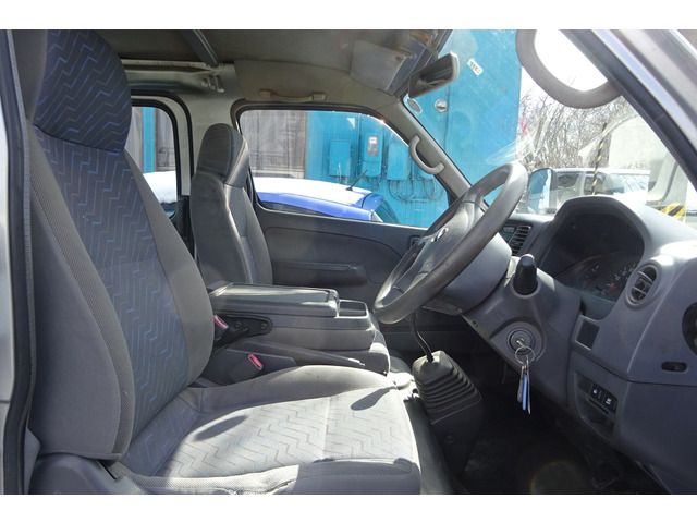 Nissan CARAVAN VAN 2004-09 22082-18