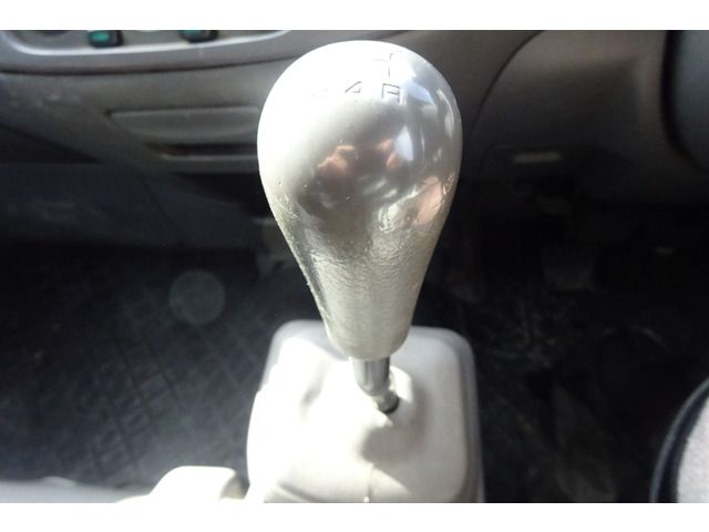 Nissan CARAVAN VAN 2004-09 22082-16