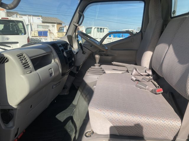 Toyota DYNA TRUCK 2005-02 14748-9