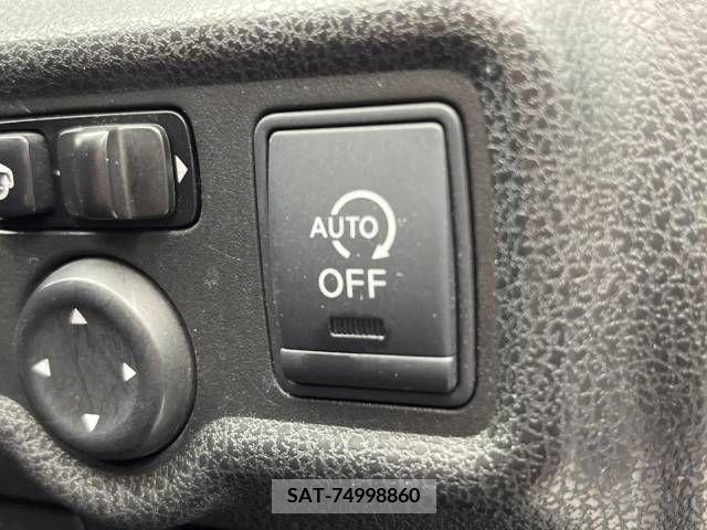 Nissan NOTE 2013-04 252012-11