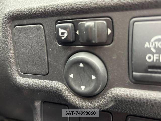 Nissan NOTE 2013-04 252012-10