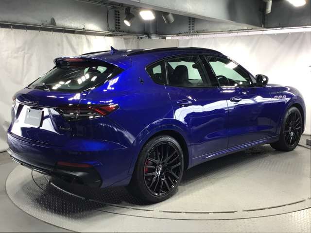 Maserati LEVANTE 2022-11 4817-6