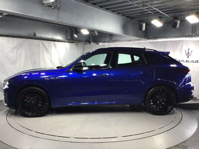 Maserati LEVANTE 2022-11 4817-9