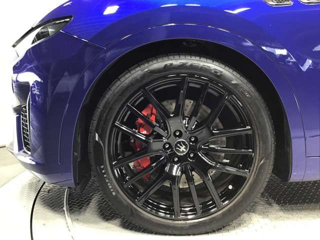Maserati LEVANTE 2022-11 4817-12