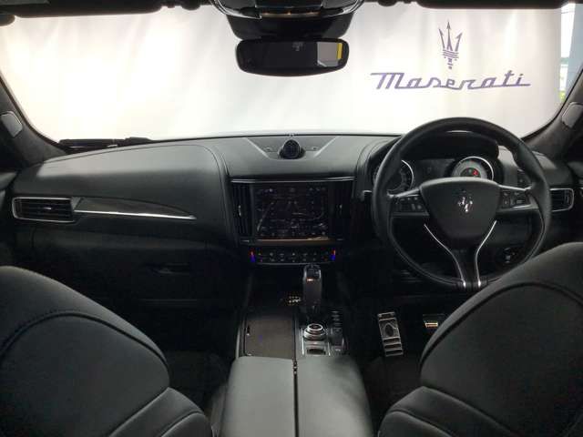 Maserati LEVANTE 2022-11 4817-18