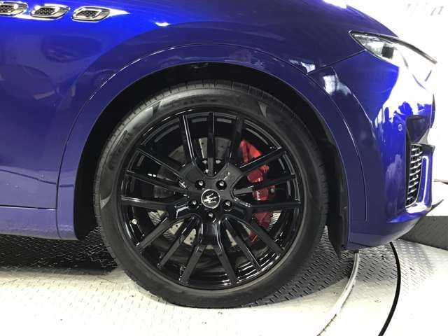 Maserati LEVANTE 2022-11 4817-11