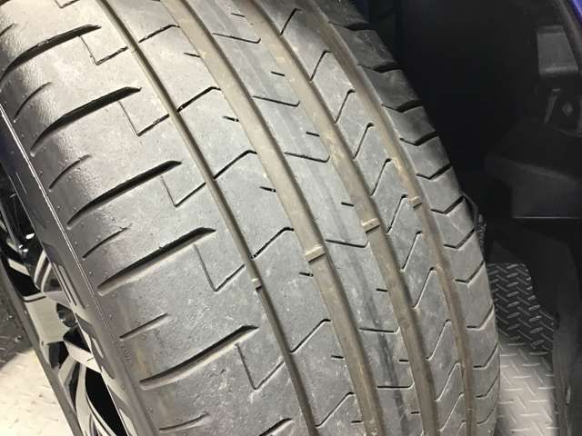 Maserati LEVANTE 2022-11 4817-14
