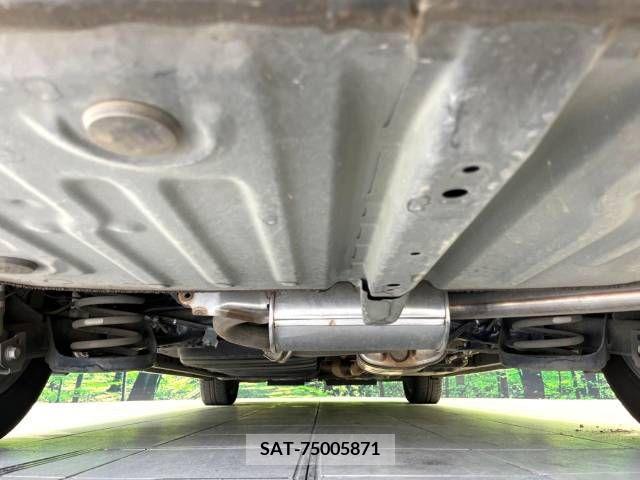 Toyota VOXY 2018-10 231405-19