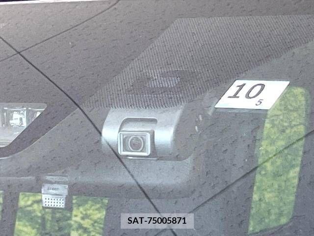 Toyota VOXY 2018-10 231405-6